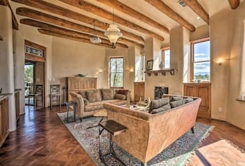 Stunning Santa Fe Sw-style Getaway w/ Indoor Pool!