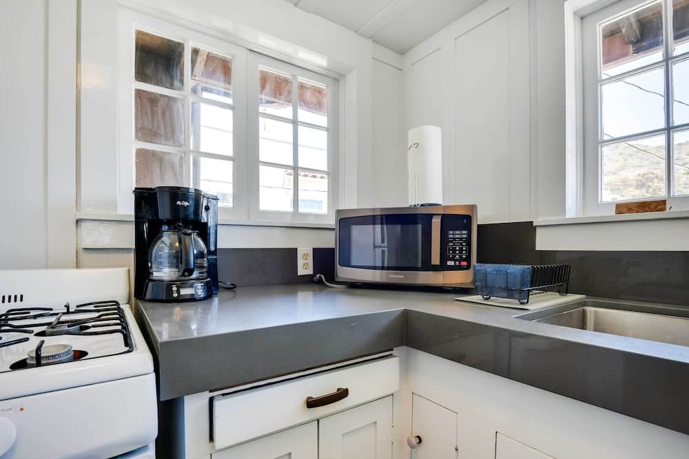 Walk to Beach: Catalina Gem w/ Deck!