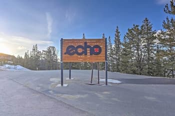 Idaho Springs Cabin w/ Views - 3 Mi to Echo Mtn!