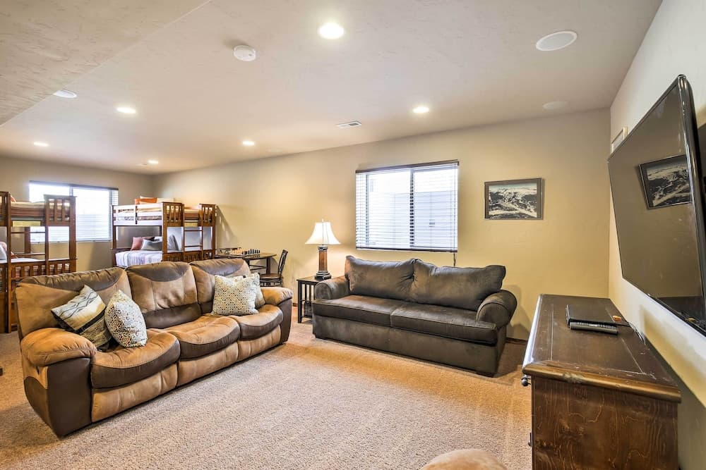 Patio, Fire Pit, & Ski Mountain View: Granby Home