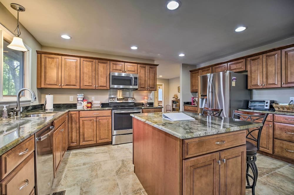 Chickamauga Lake Vacation Rental w/ Boat Dock!