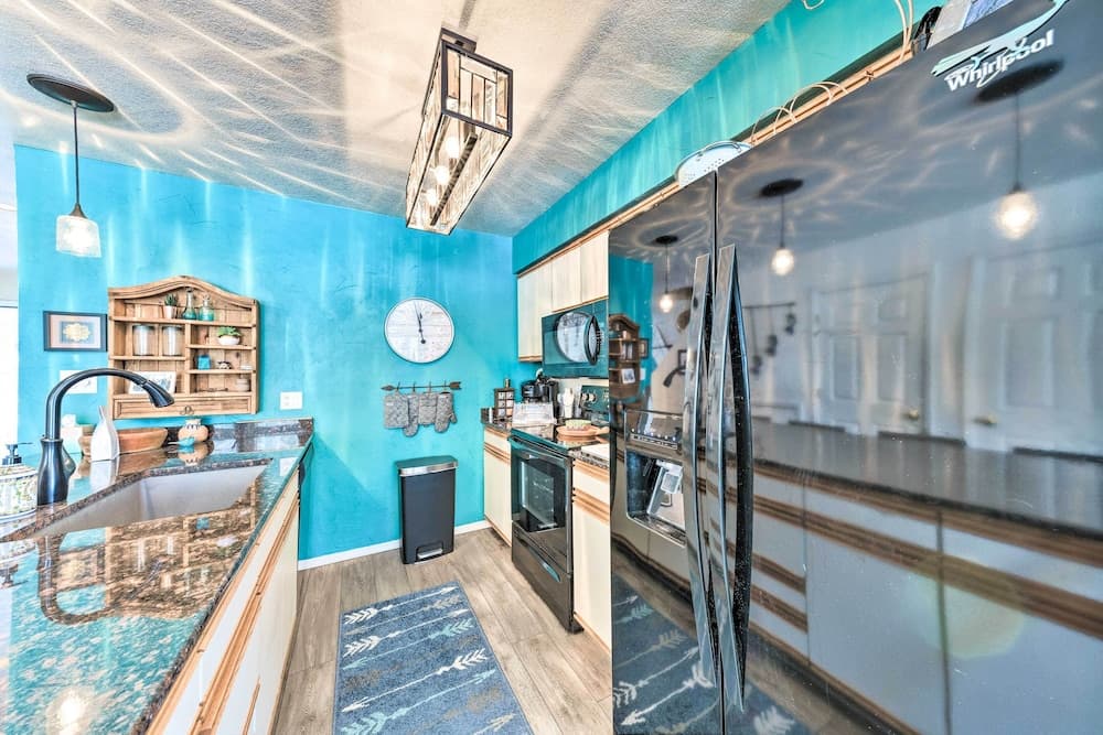 Bright Cloudcroft Condo w/ Game Room + Deck!