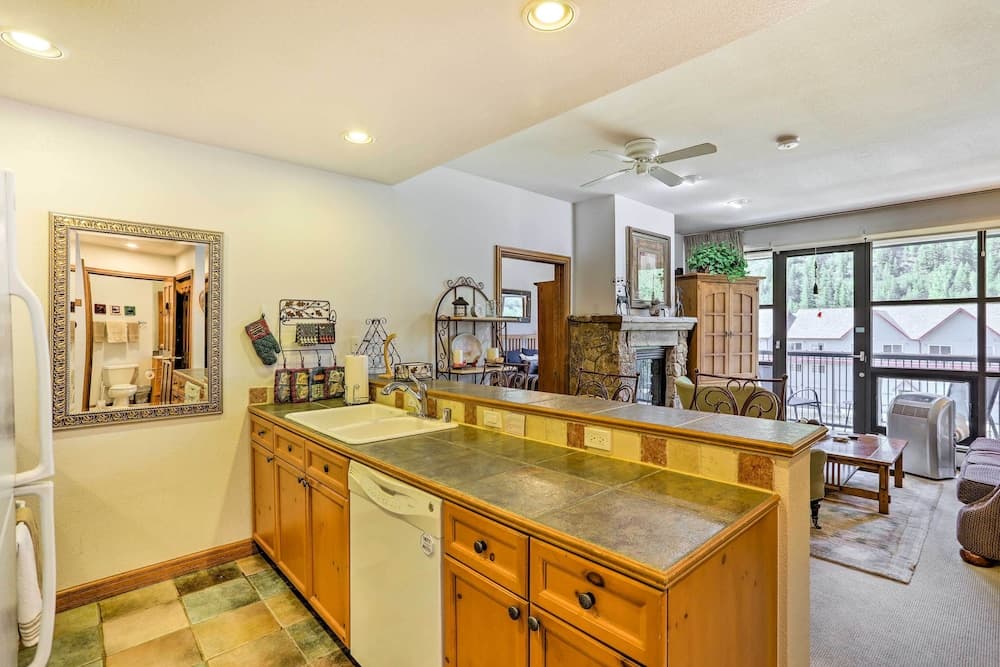 Lavish Escape - 3 Mi From Beaver Creek Resort!