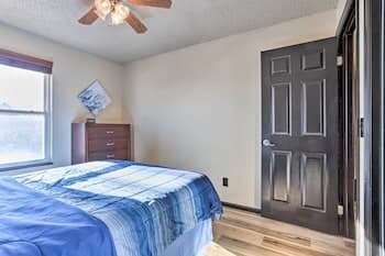 Charming Thornton Retreat ~ 14 Mi to Dtwn Denver!