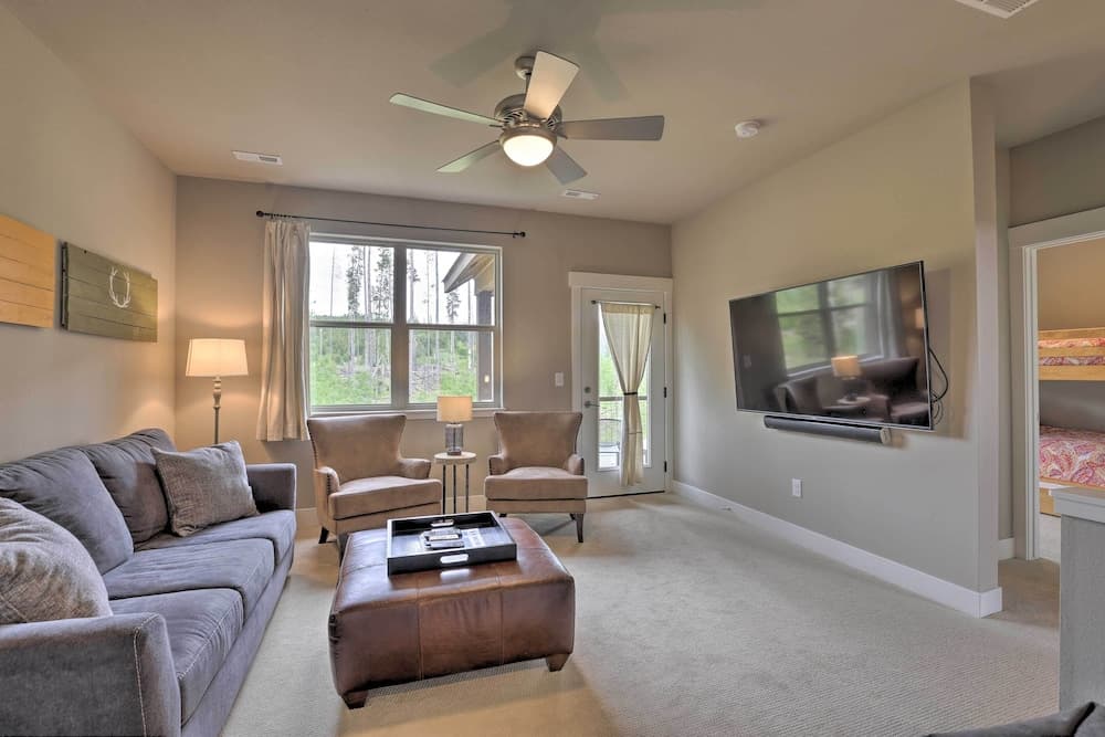 Fraser Retreat, Walk to Ski Shuttle & Main St