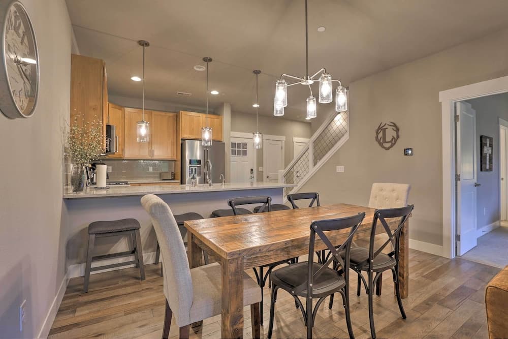 Fraser Retreat, Walk to Ski Shuttle & Main St