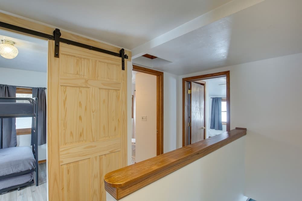 Lovely Bayfront Vacation Rental w/ Spacious Deck!