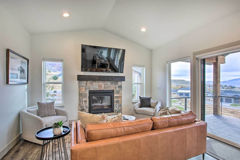 Eden Home w/ Stunning View ~ 6 Mi to Skiing!