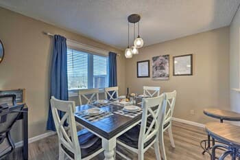 Bella Vista Home w/ Deck + Trails: On Golf Course!