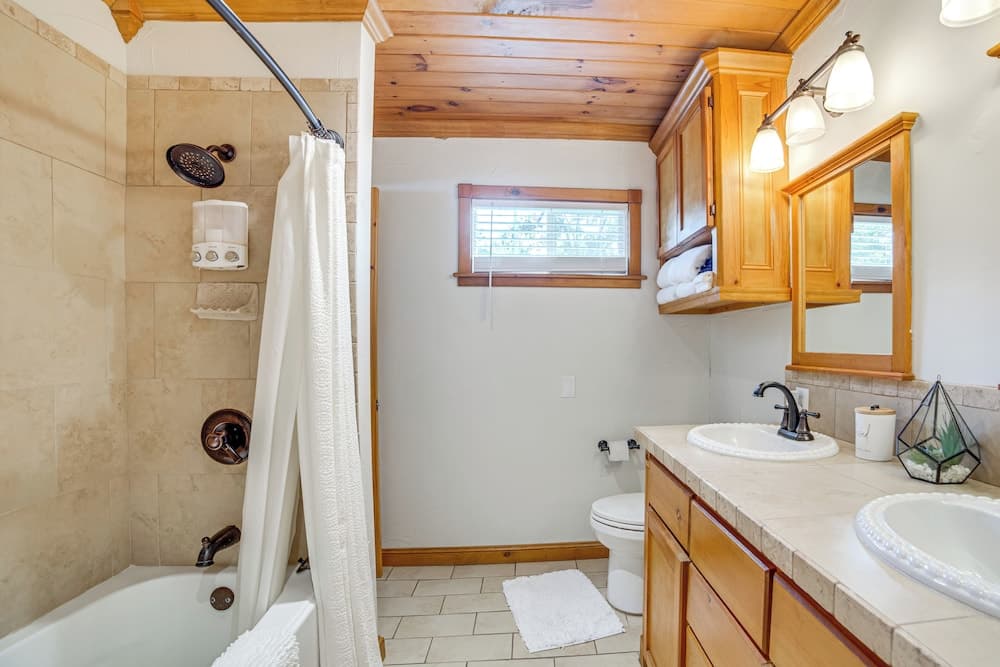 Spacious Deck: Waterfront Home in Gun Barrel City!