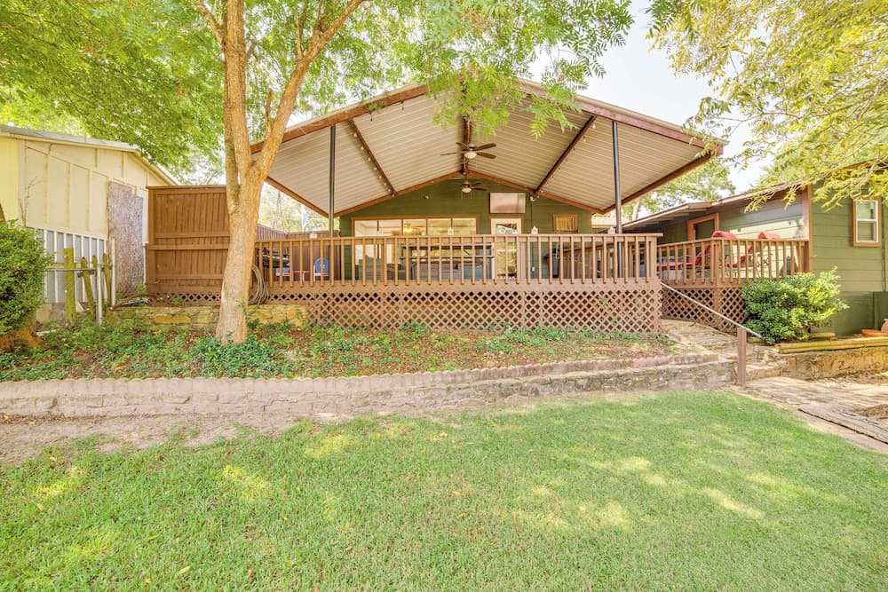 Spacious Deck: Waterfront Home in Gun Barrel City!