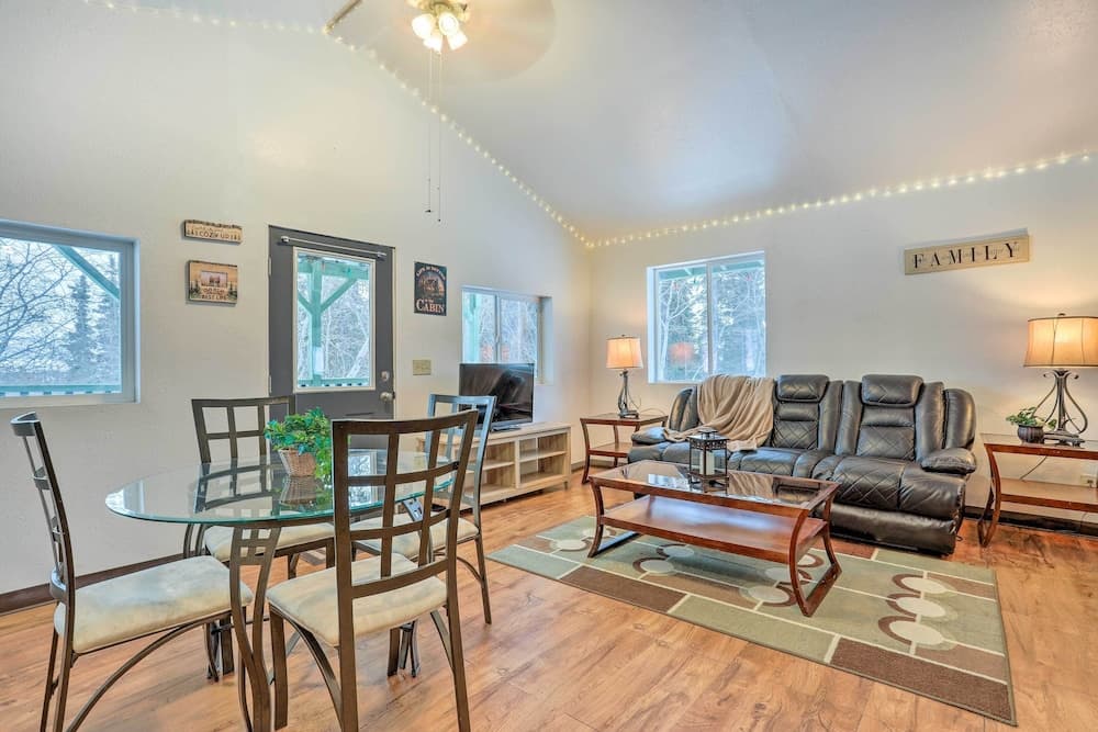 Alaskan Retreat Near Matanuska Glacier & River!