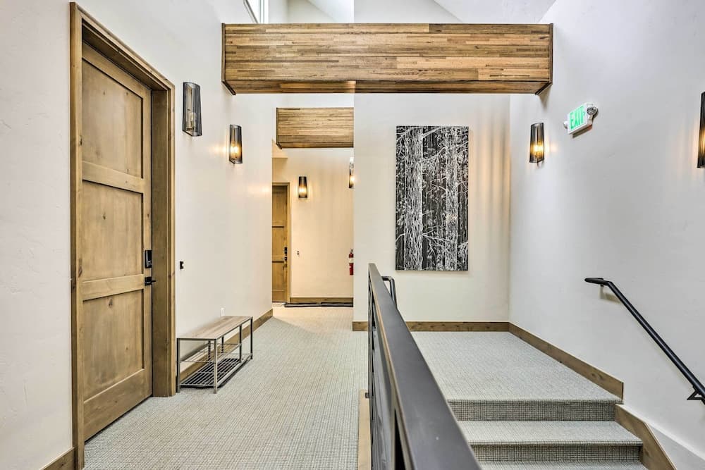 Winter Park Condo w/ Shuttle to Slopes!