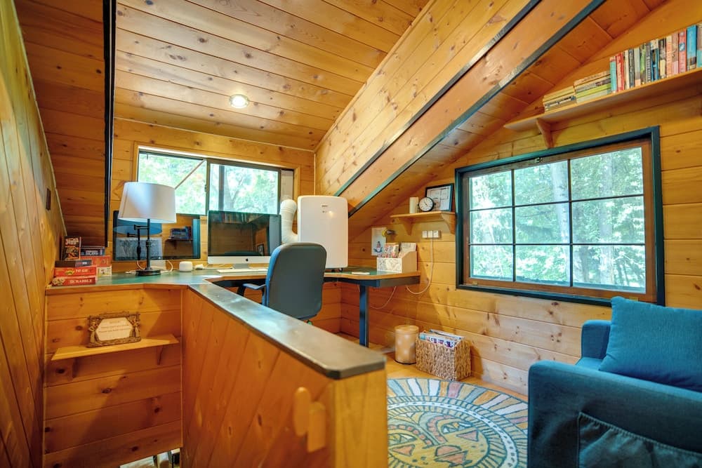 Leavenworth Cabin w/ Private Hot Tub!