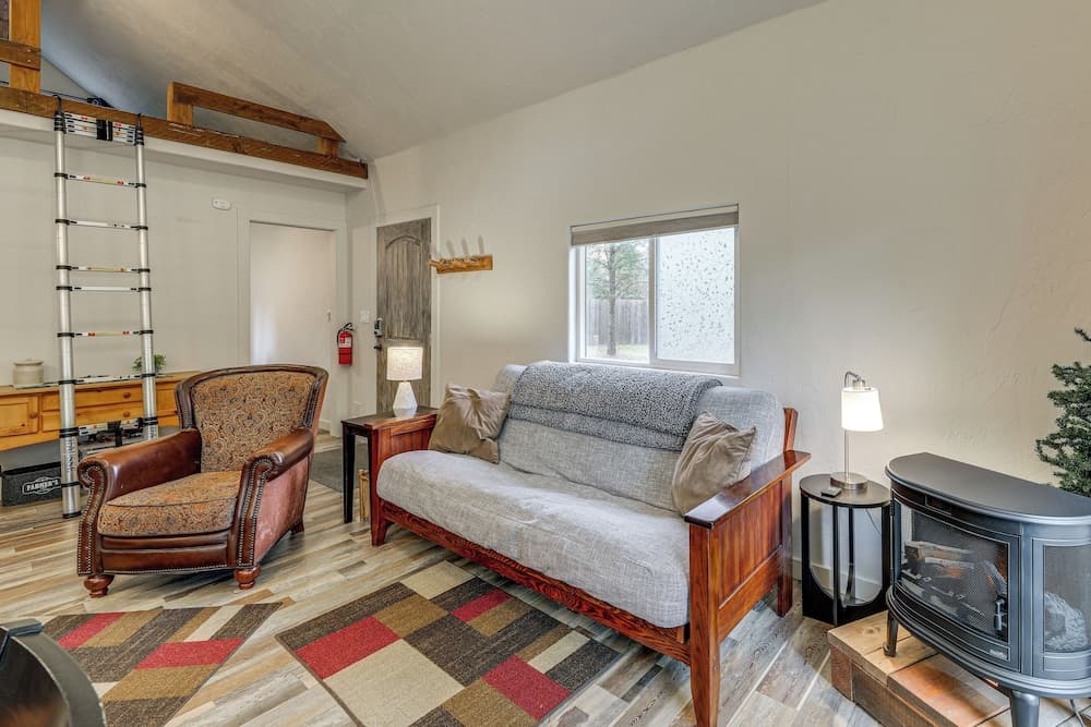 Kalispell Cabin 28 Miles to Glacier National Park!