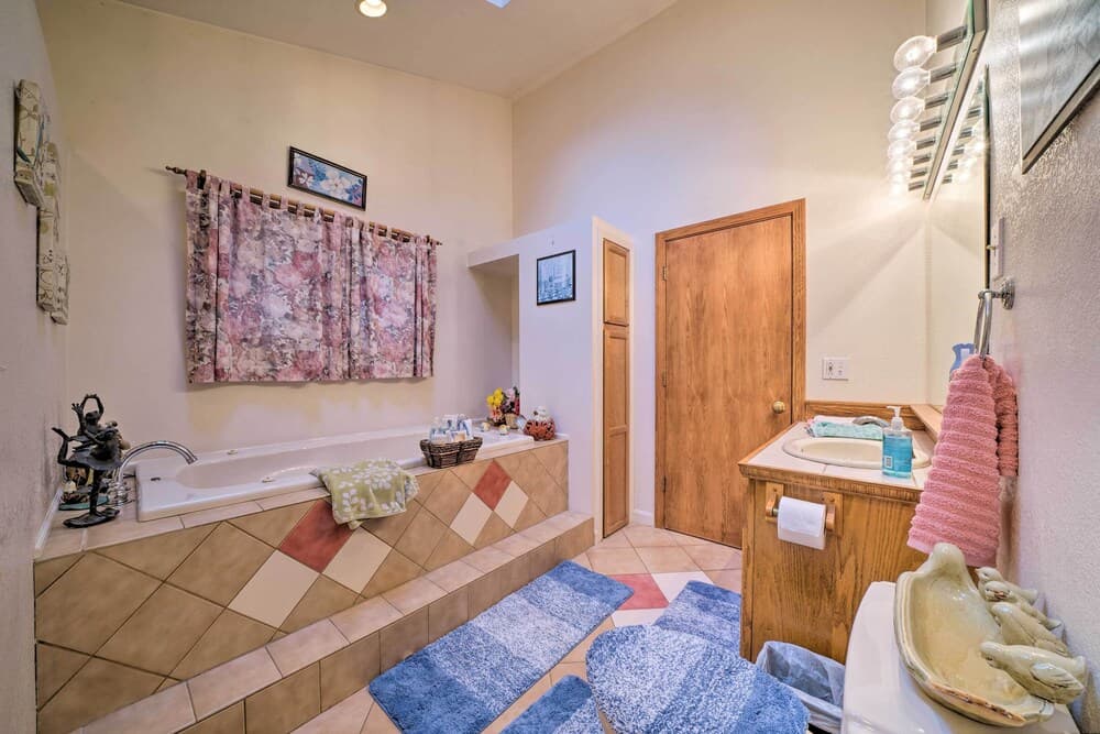 Charming Hanoverton Cottage on Guilford Lake!