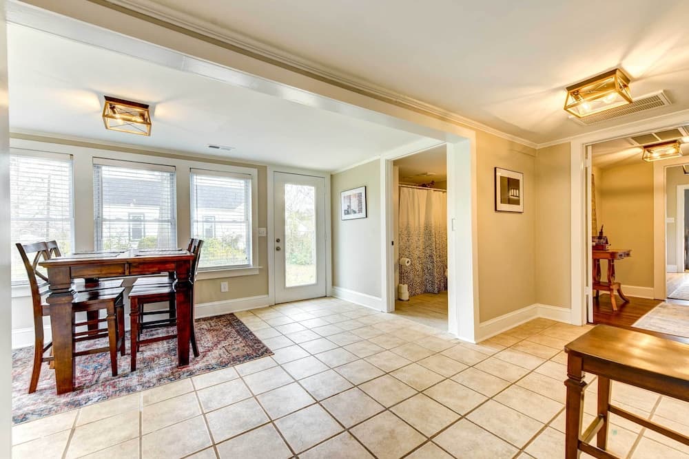 Adorable Charlotte Vacation Rental in Noda!