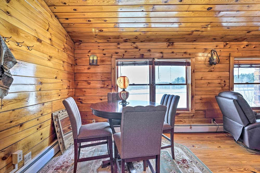 Bemus Point Retreat ~ 3 Mi to Chautauqua Lake