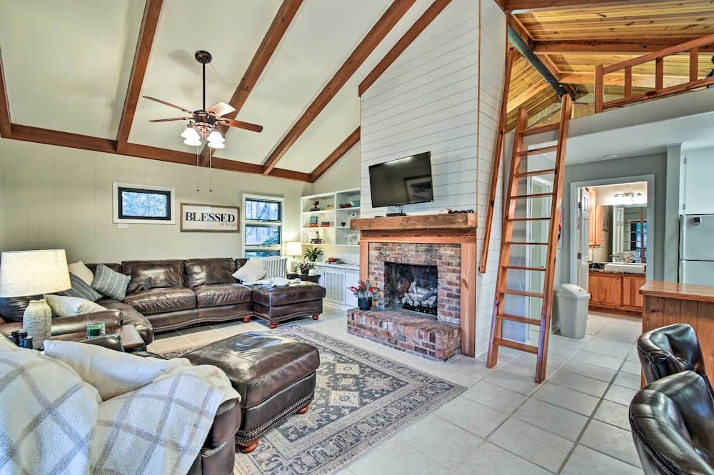 Rockingham Cabin on 75 Acres w/ Lake Access!