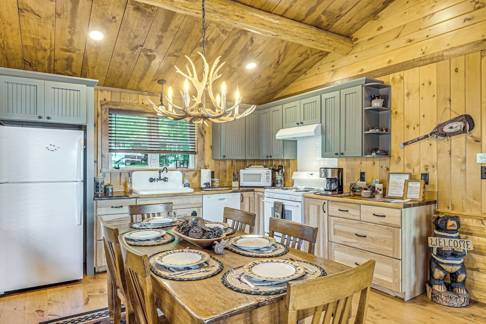 Quiet Lakefront Conover Cabin Near ATV Trails