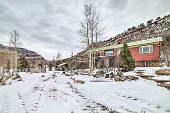 Cozy Durango Apt w/ Mtn View ~ 6 Mi to Downtown!