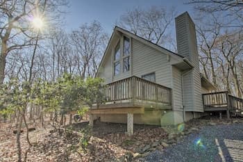 Cozy Wintergreen Cabin Near Mountain Inn & Slopes!