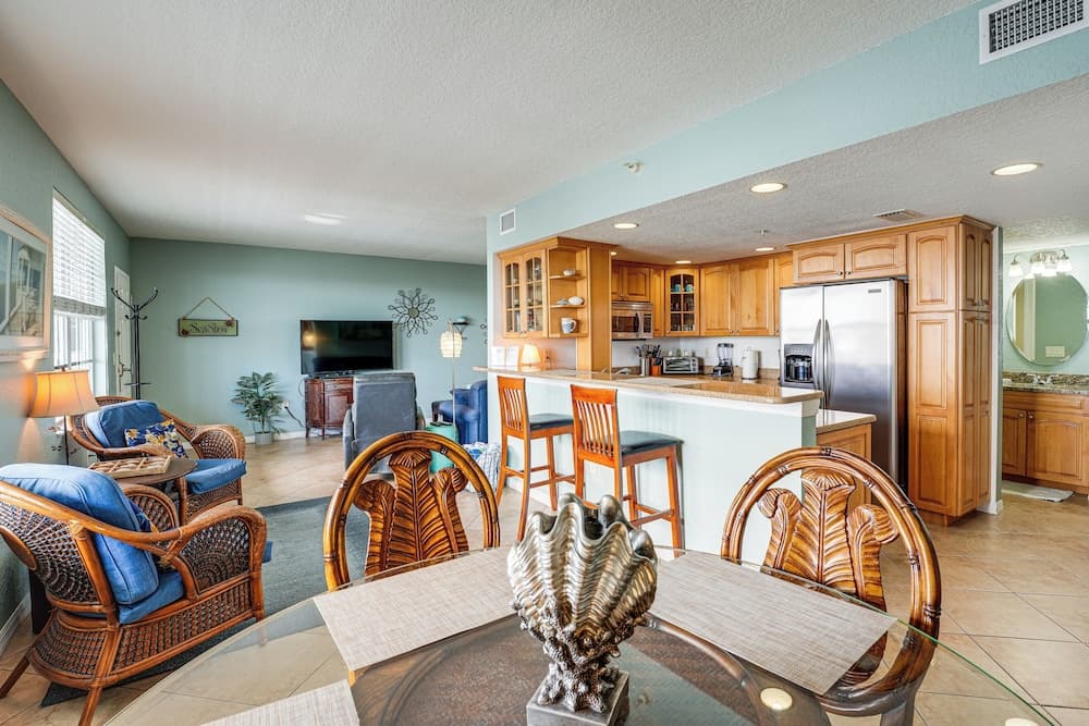 Coastal Condo w/ Pool, Walk to Clearwater Beach!