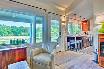 Stunning Willis Cottage on 12 Acres of Land!