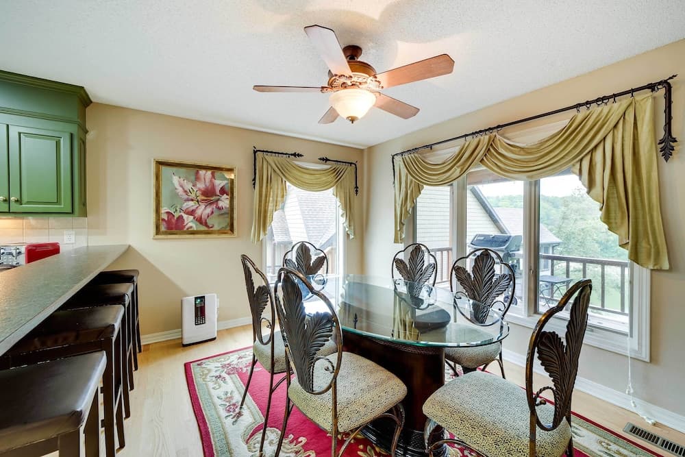 Home in Bella Vista w/ Deck & Lake Windsor Views!