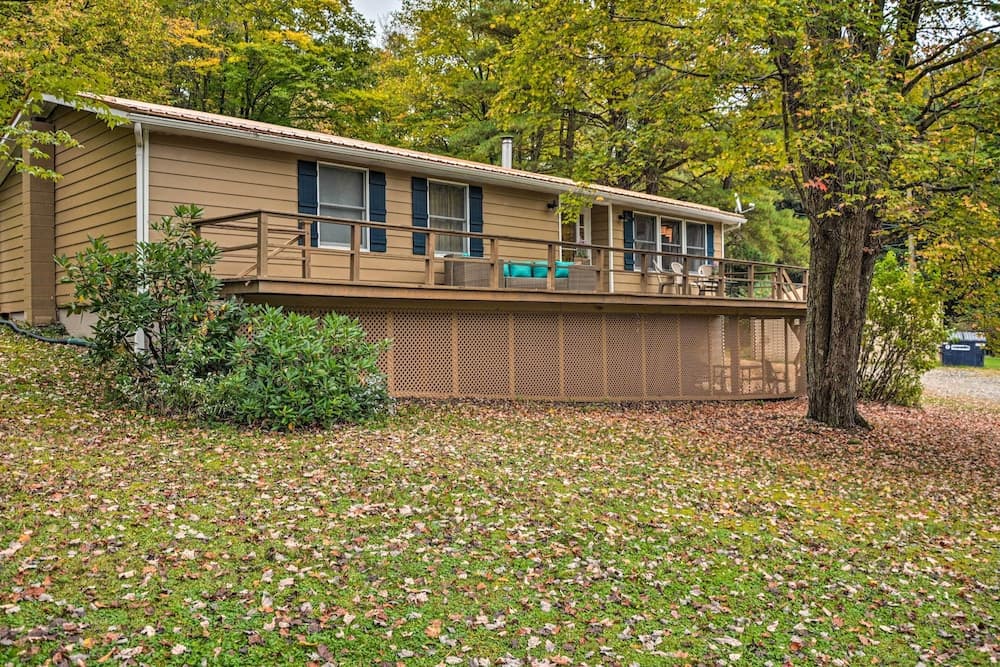 Great Valley Home w/ On-site Pond, 7 Mi to Skiing!