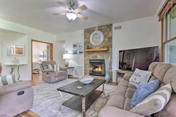 Mountain Air Condo w/ Views in the Blue Ridge Mtns