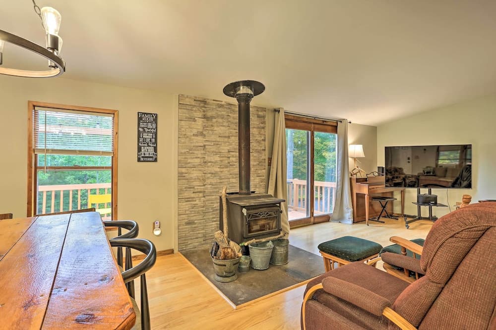 Port Jervis Home ~ 8 Acres w/ Mountain View!