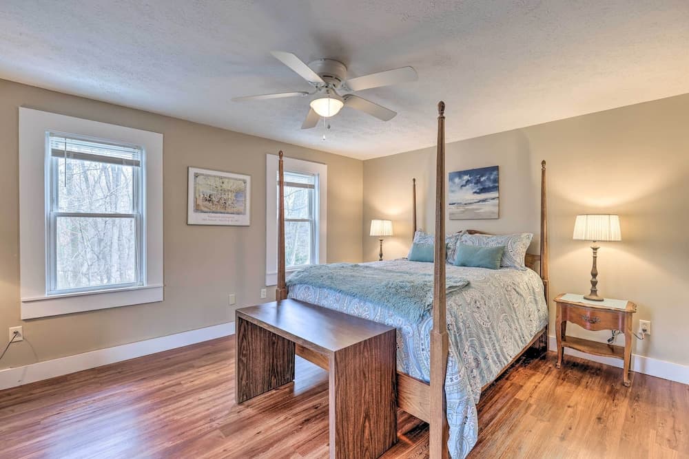 Lovely Finger Lakes Vacation Home Near Seneca Lake