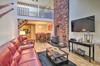 Penthouse Ski Unit ~ 1 Mi to Attitash Mountain!