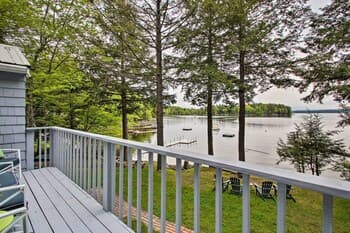 Waterfront Sebago Lake Cottage W/dock + Beach