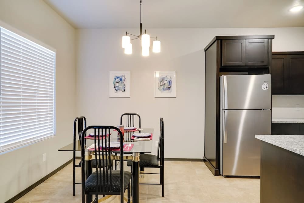 Single-story Apt, 3 Mi to Fort Bliss!