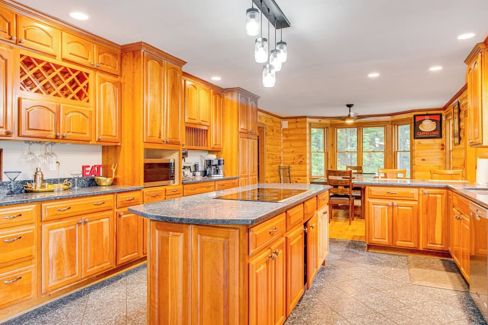 Deck For Entertaining: Belmont Group Getaway