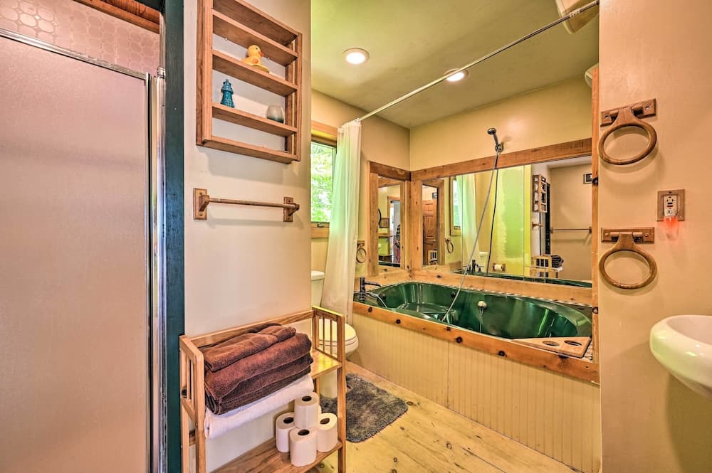 Remote Cabin w/ Fire Pit: 3 Miles to Stowe Mtn!