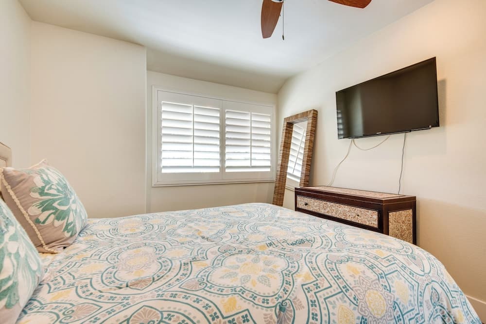 Luxurious Channel Islands Harbor Home w/ Boat Dock