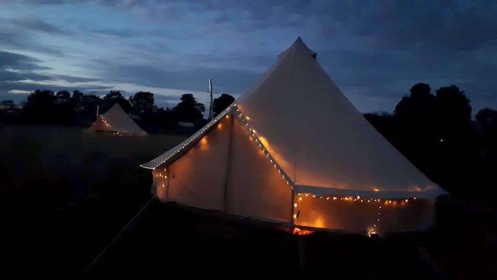 Chestnut 6m xl Bell Tent, log Burner, nr Whitby