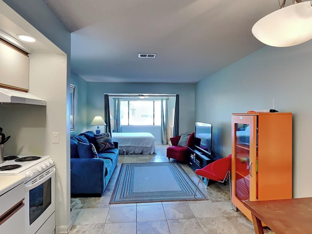 Sunset Harbor #2-204 by Southern Vacation Rentals