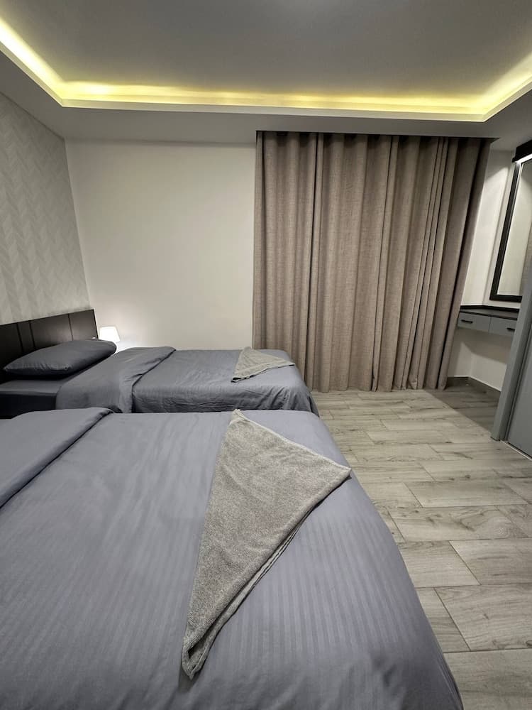 Privet Near Downtown Kh&sh