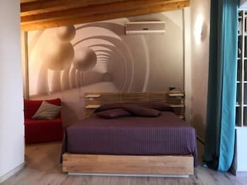 Open Space in the Village With Direct Access to the Beach