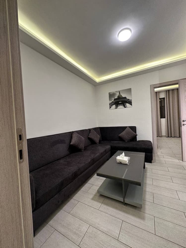 Luxury Room 03 Near Downtown