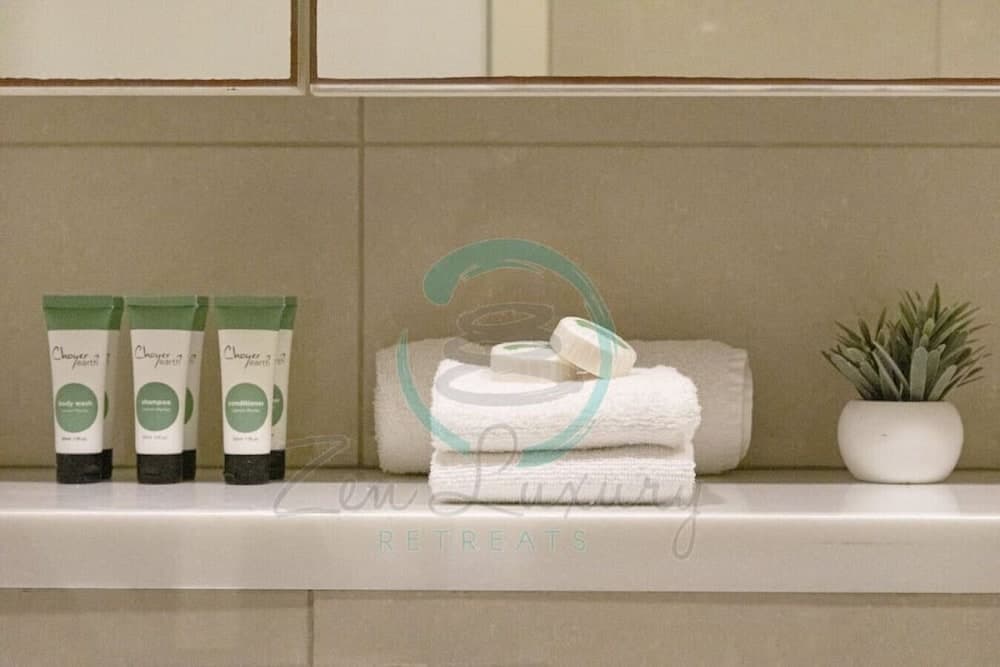 Zen Sunshine - 2 BR Cozy Apt Ocean View