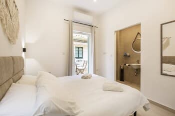 The Olive 3 - Hosted by Sweetstay