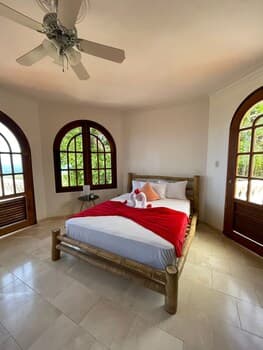 El Castillo Tropical