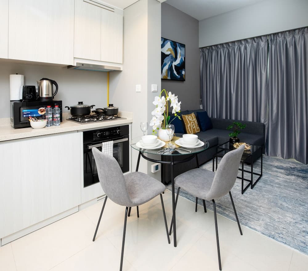 Tanin - Exquisite 1BR Apt in Zada Tower with Canal Views