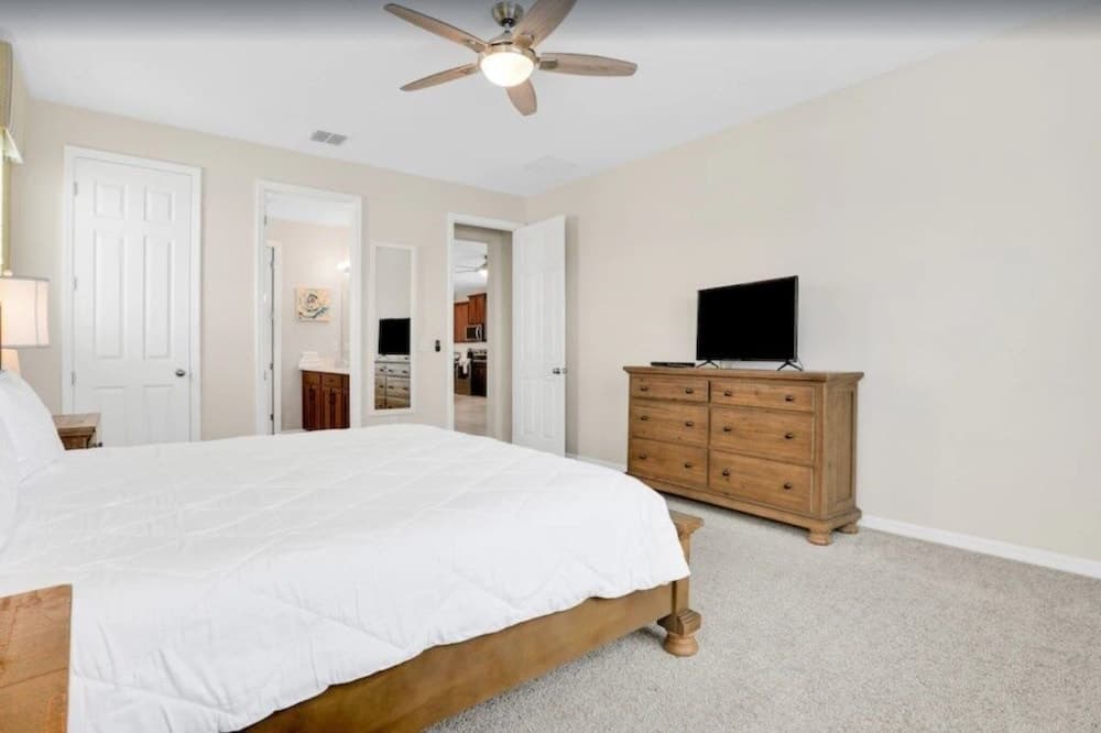 Beautiful Pool Villa With Spa And Game Room 7 Bedroom Home by RedAwning