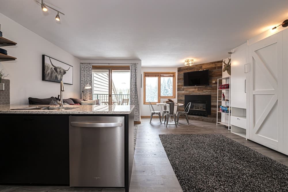 Iron Horse C3013 Condo by RedAwning